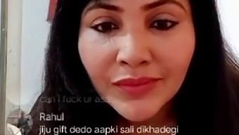 Rajas Verma Exibe Suas Nádegas E Seios..