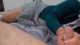 Young Mexican Student'S Homemade Sex Tape With Amateur Partner Who Drinks Cum!