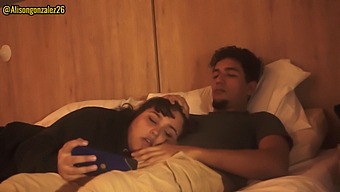 انزال شدید صورت و بلوجاب از یک زن چاق زیبا در یک برخورد دوربین مخفی